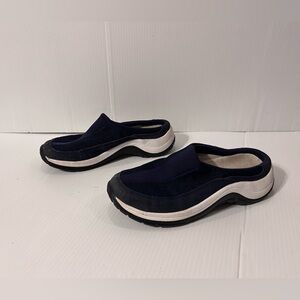 L. L. Bean slide on comfort sneaker shoe women size 7.5